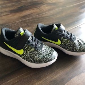 NEW Kids NIKE size 11c